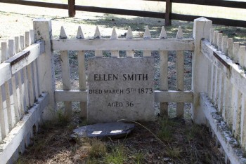 Ellen Smith's Grave and her 2 newborn girls